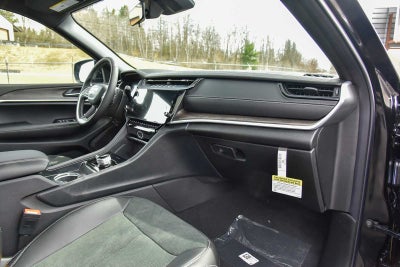 2026 Jeep Grand Cherokee L Laredo Altitude