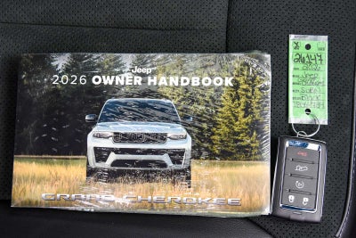 2026 Jeep Grand Cherokee L Laredo Altitude