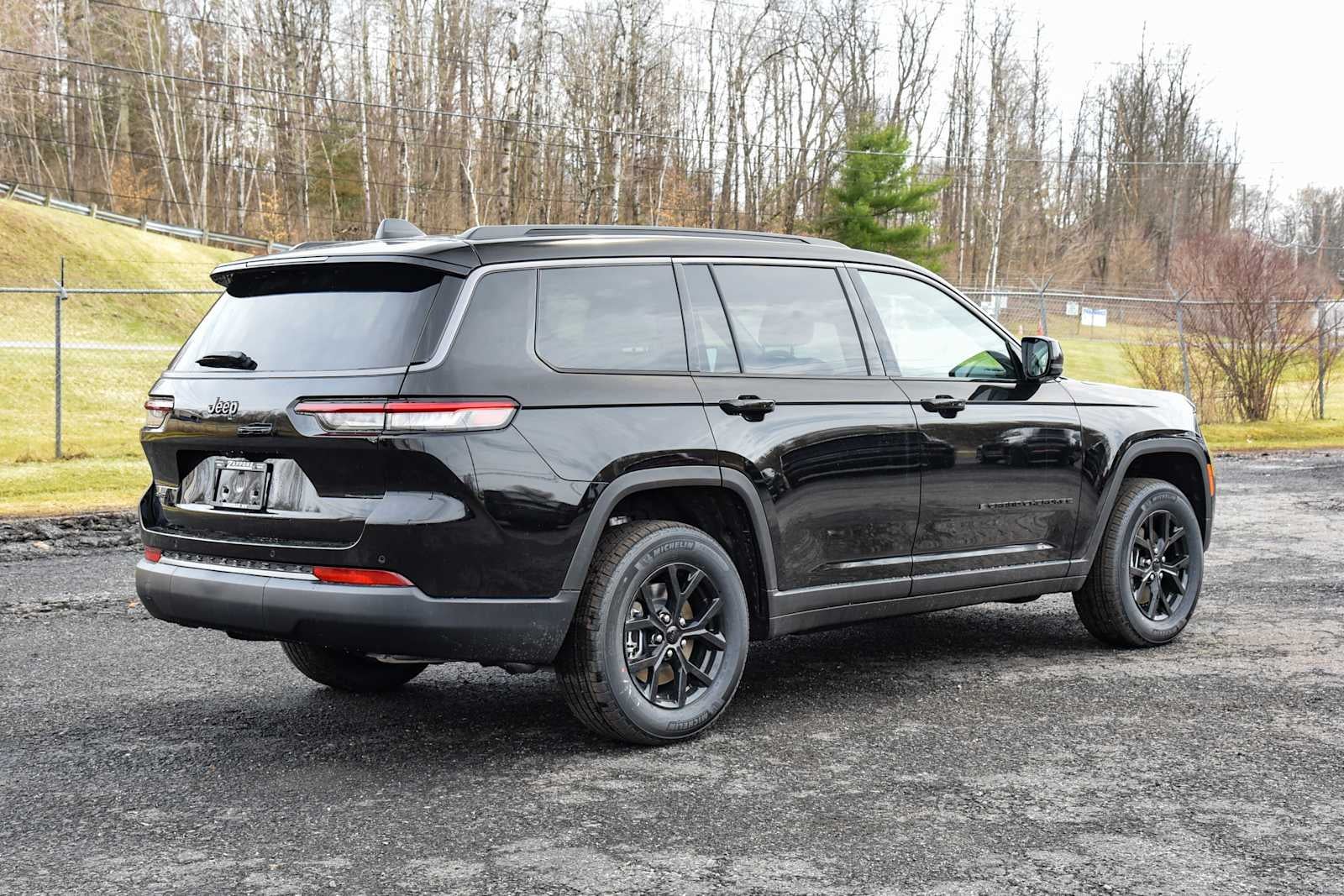 2026 Jeep Grand Cherokee L Laredo Altitude
