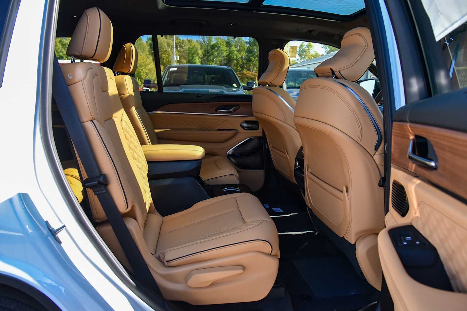 2027 Jeep Grand Cherokee L Summit