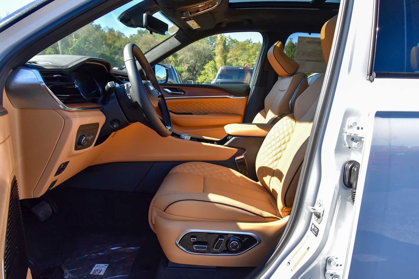 2027 Jeep Grand Cherokee L Summit