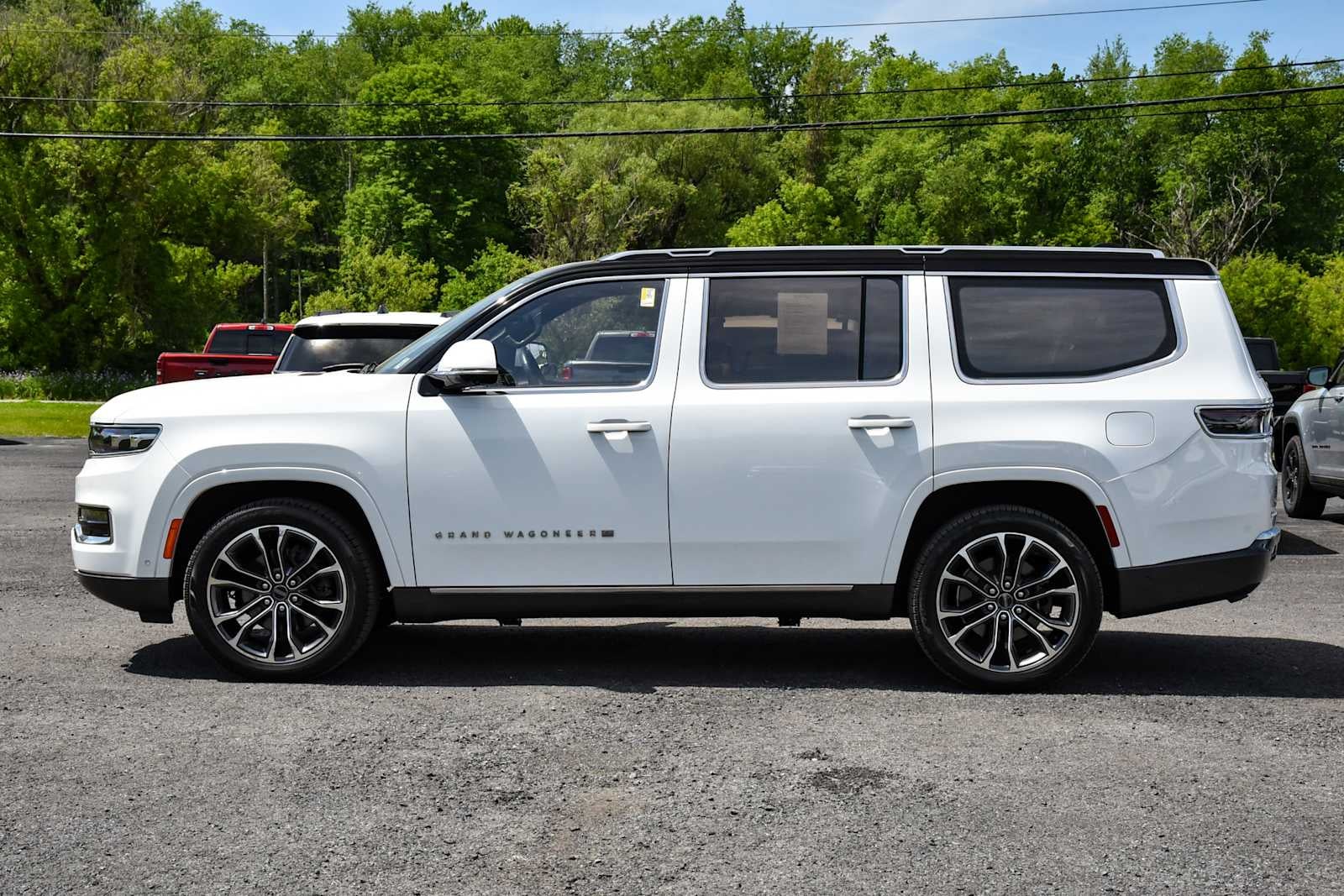 2022 Jeep Grand Wagoneer Series III