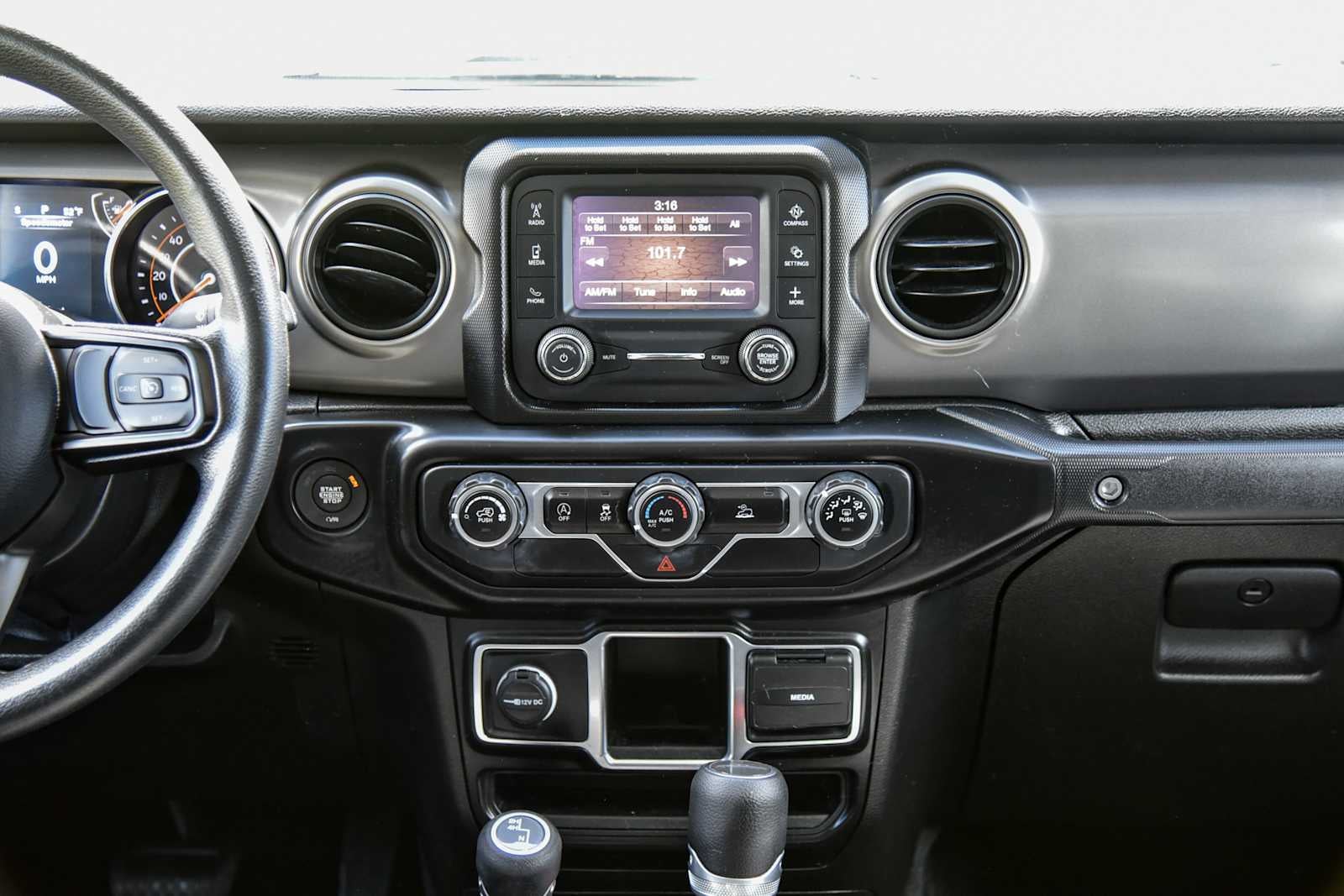 2021 Jeep Gladiator Sport