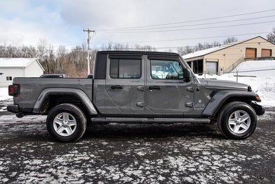 2022 Jeep Gladiator Sport S