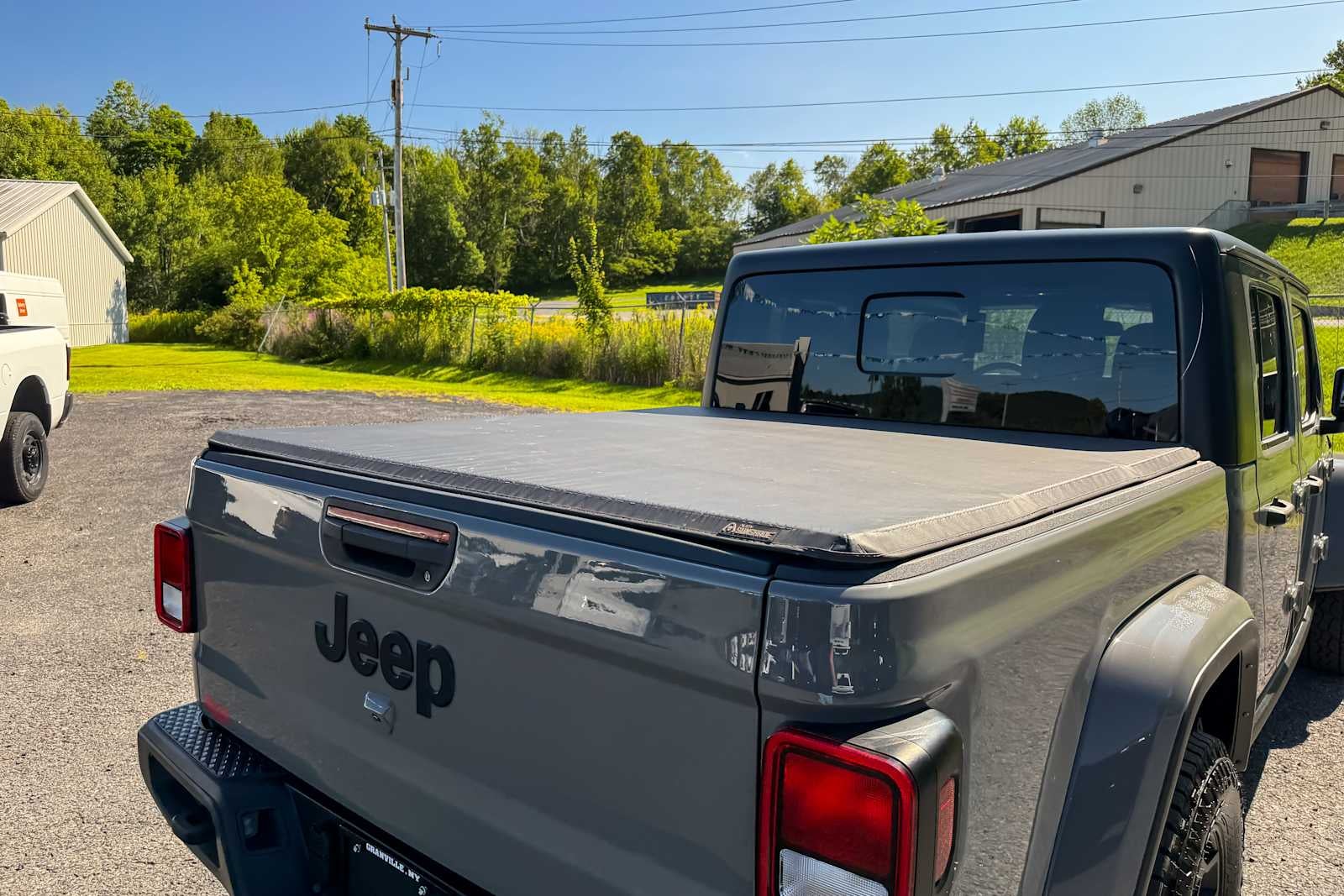 2022 Jeep Gladiator Willys Sport
