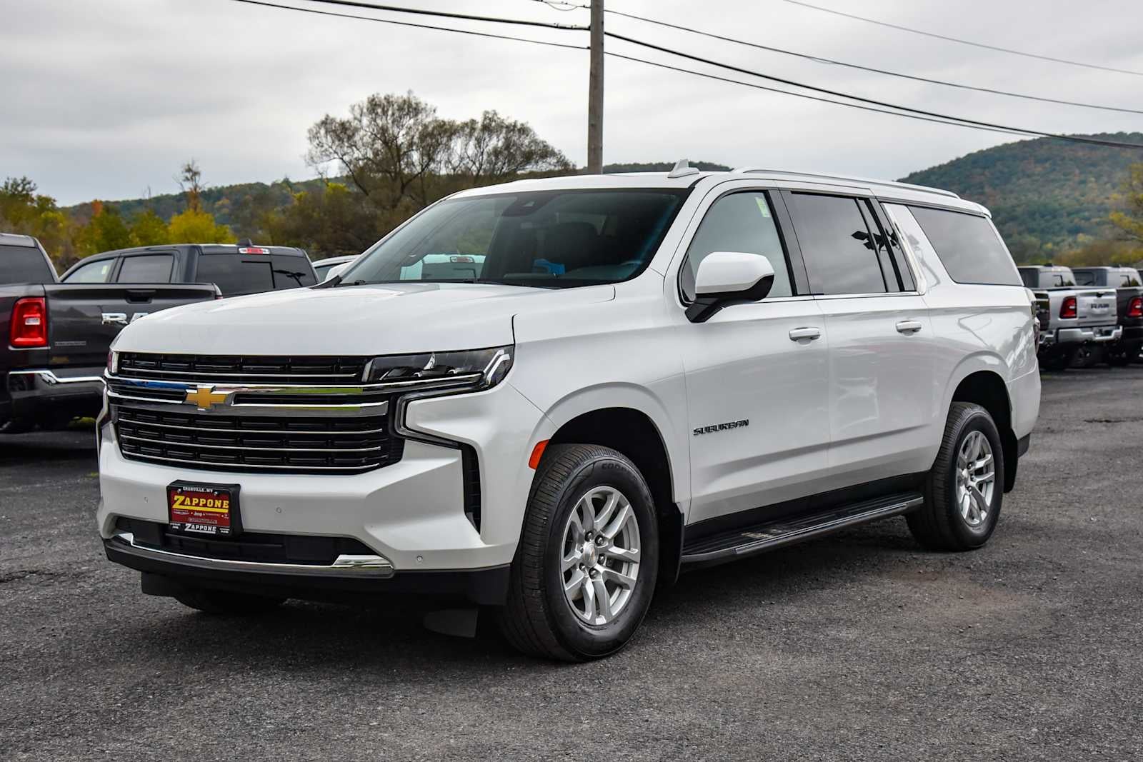 2023 Chevrolet Suburban LT