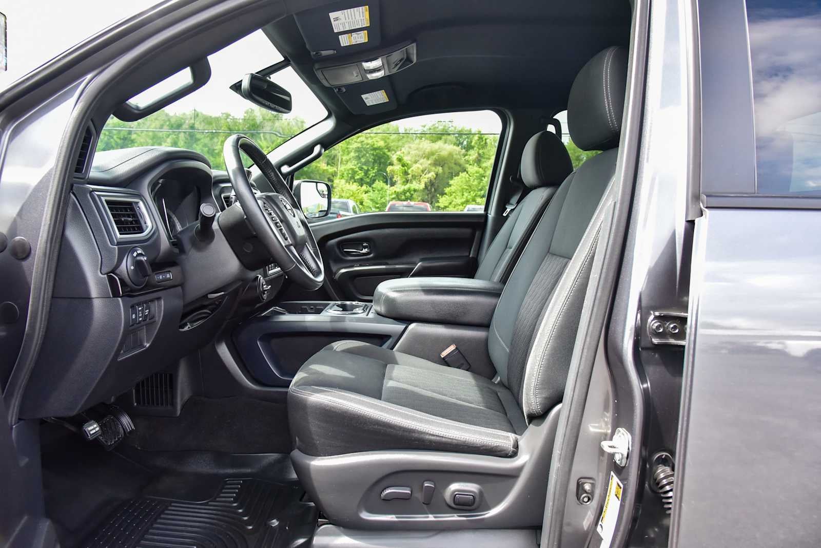 2019 Nissan Titan SV