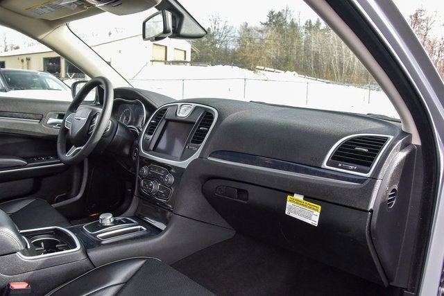 2023 Chrysler 300 Touring L