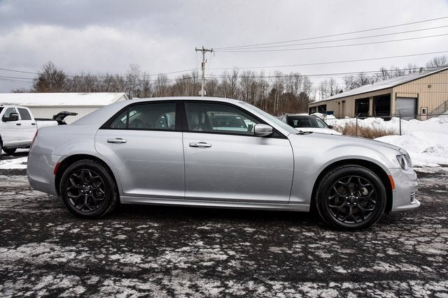 2023 Chrysler 300 Touring L
