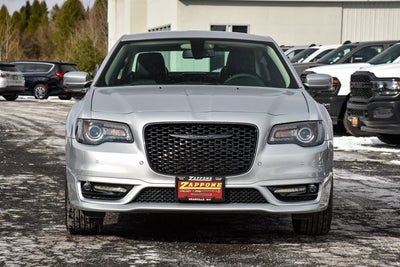 2023 Chrysler 300 Touring L