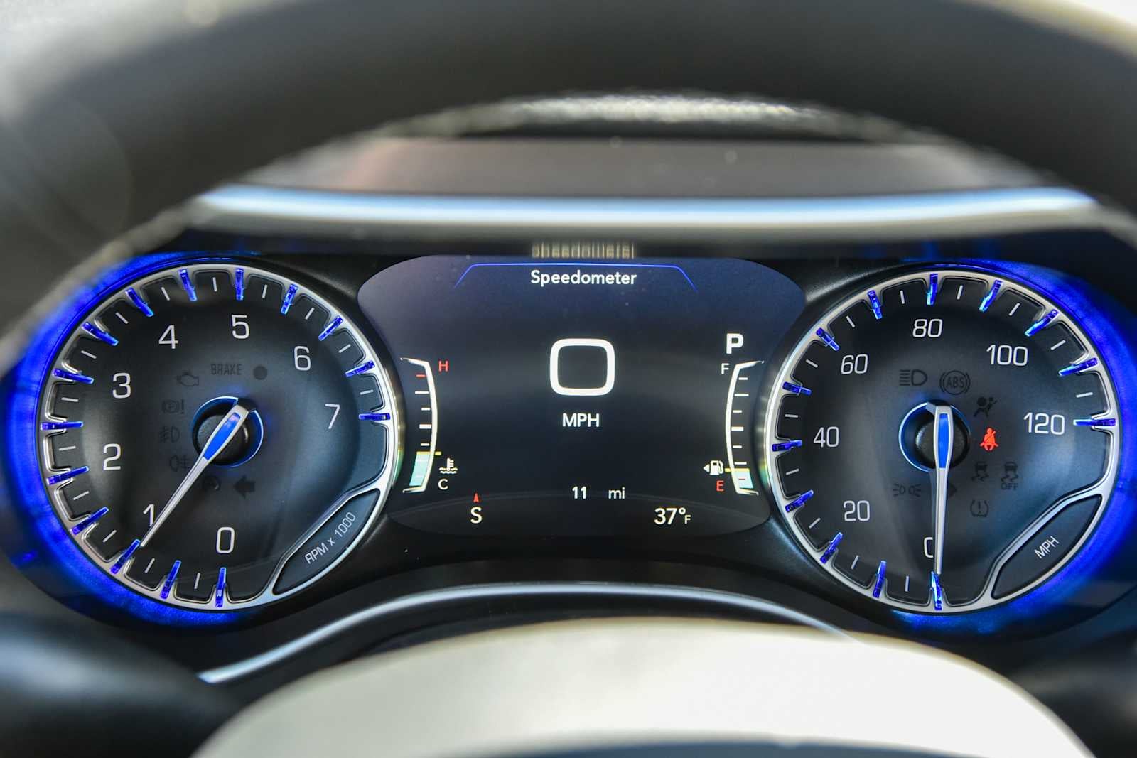 2026 Chrysler Pacifica Select