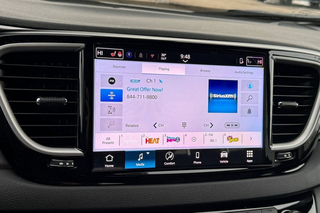 2026 Chrysler Voyager LX