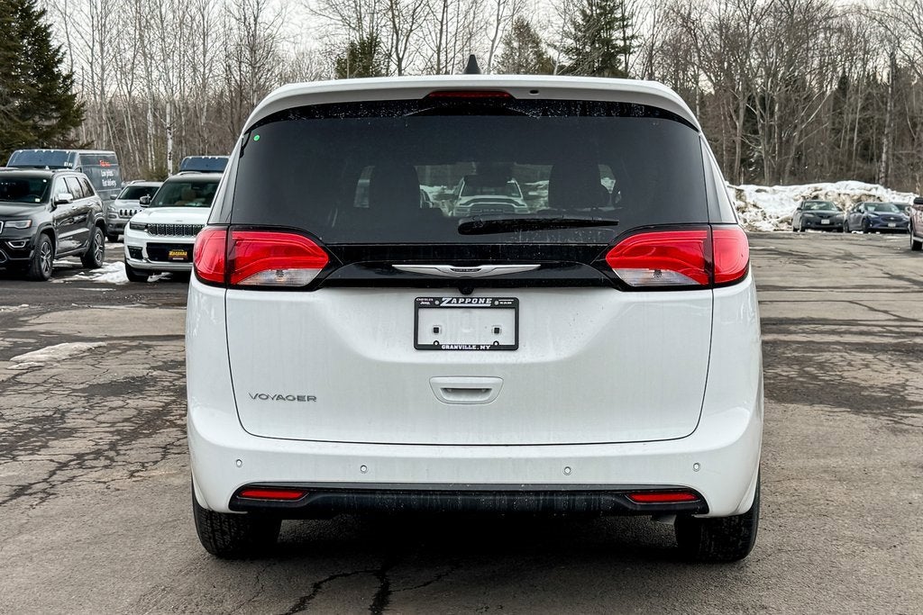 2026 Chrysler Voyager LX