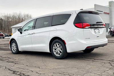 2026 Chrysler Voyager LX