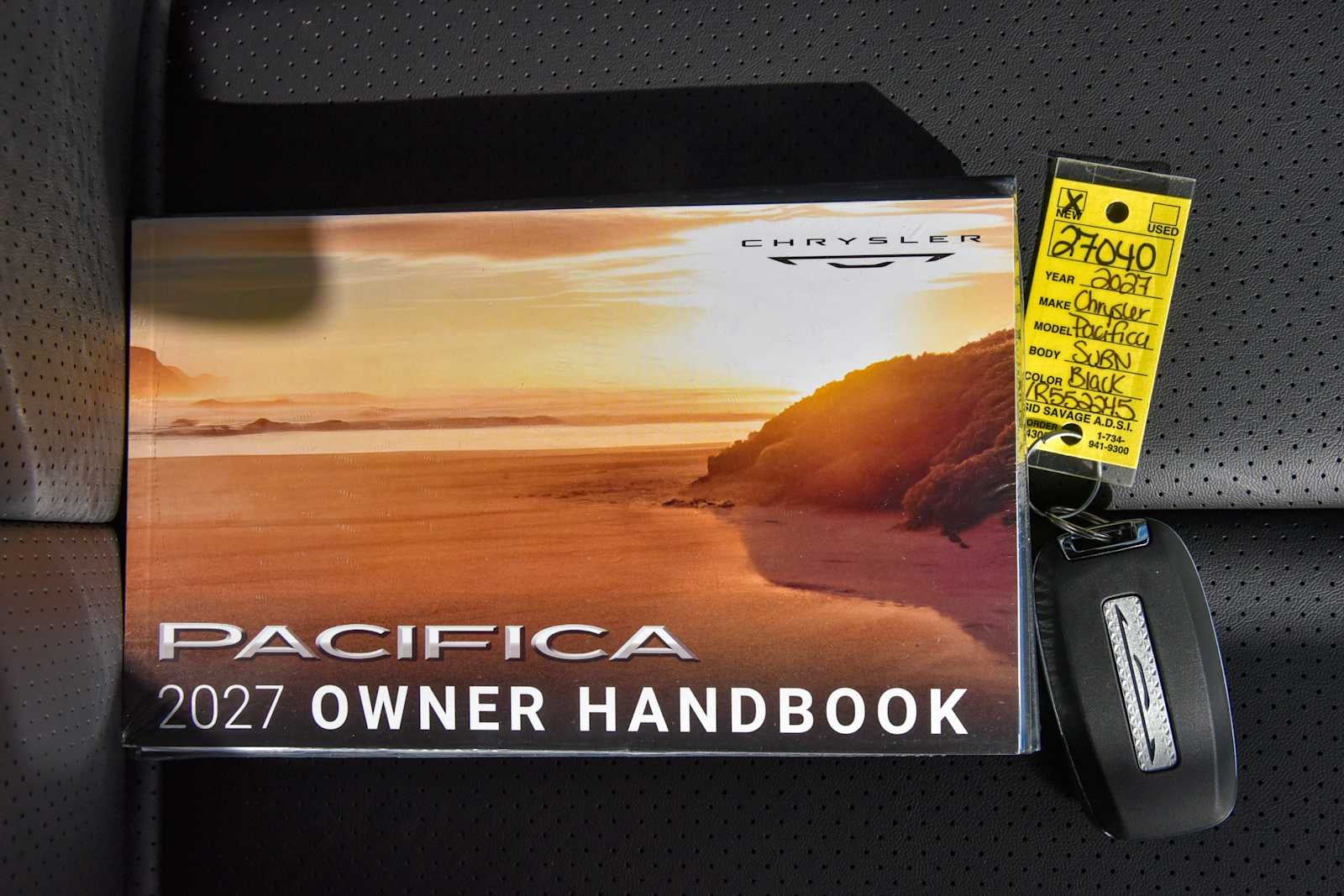 2027 Chrysler Pacifica Select