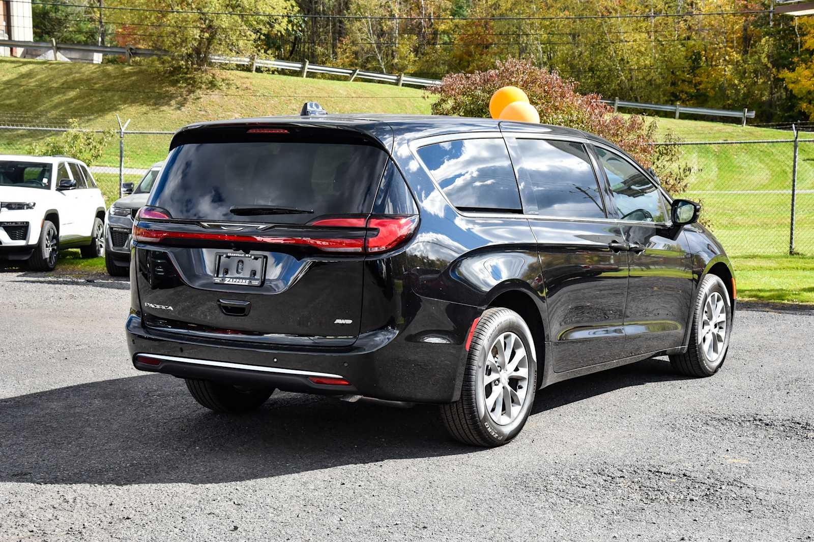 2027 Chrysler Pacifica Select