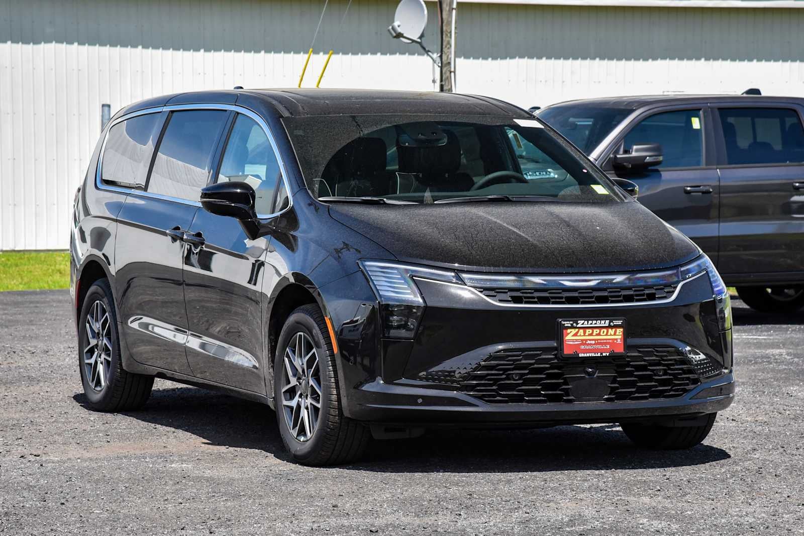 2027 Chrysler Pacifica Limited AWD's photo