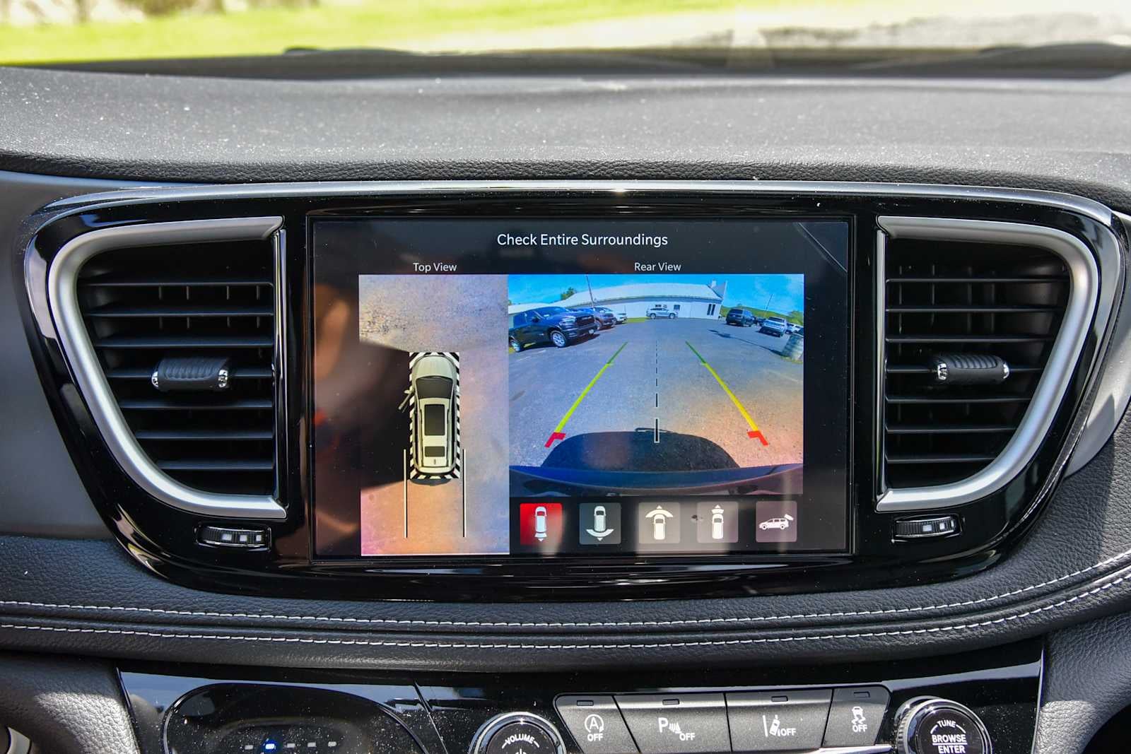 2027 Chrysler Pacifica Limited