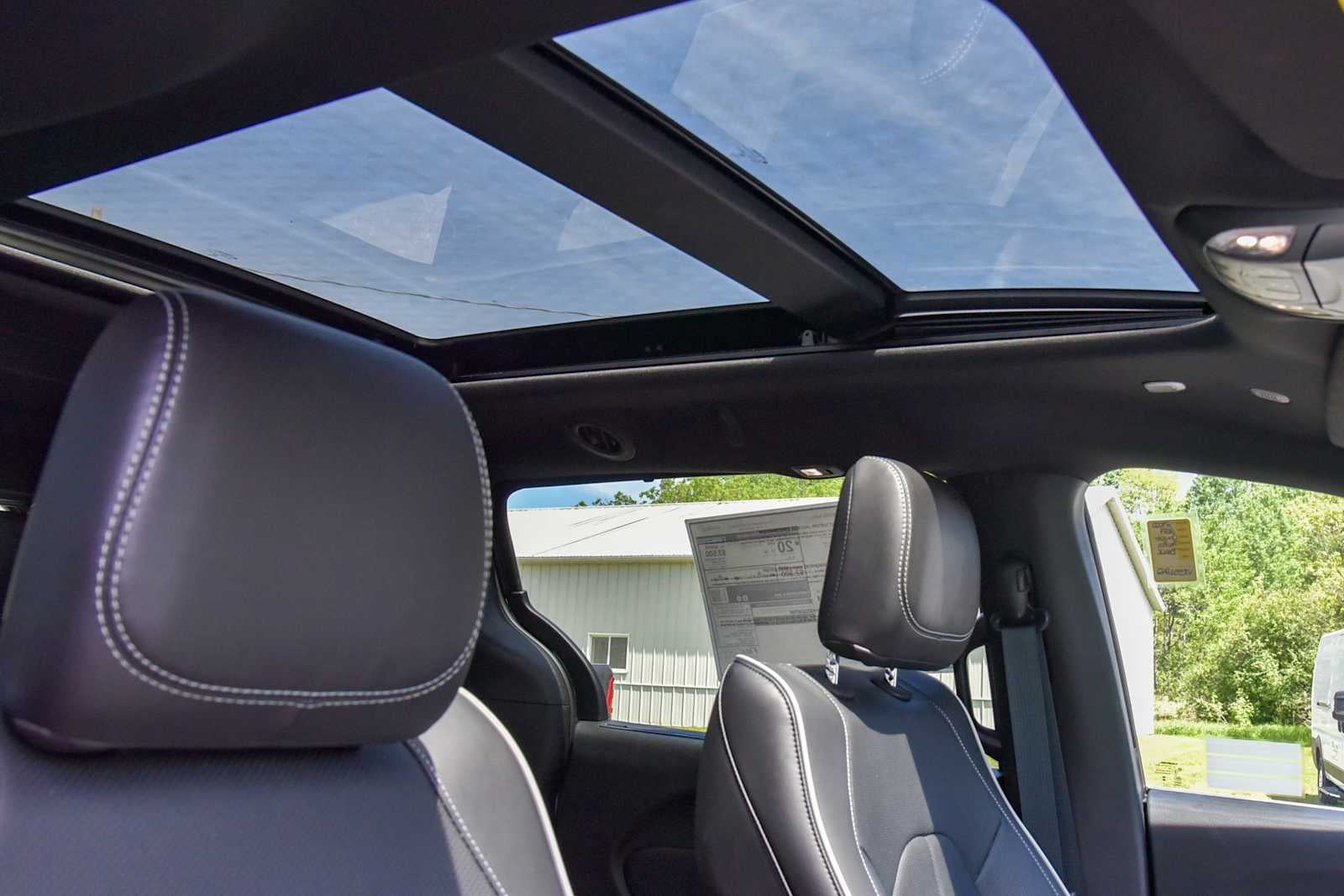 2027 Chrysler Pacifica Limited