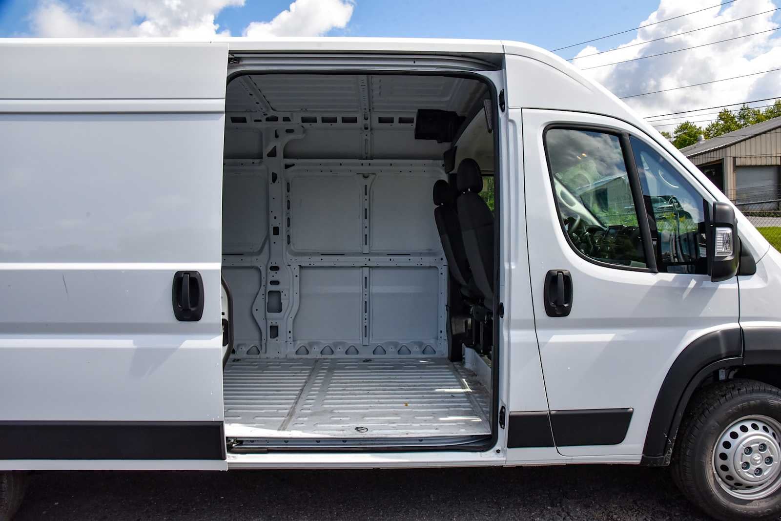 2026 RAM ProMaster Cargo Van Tradesman