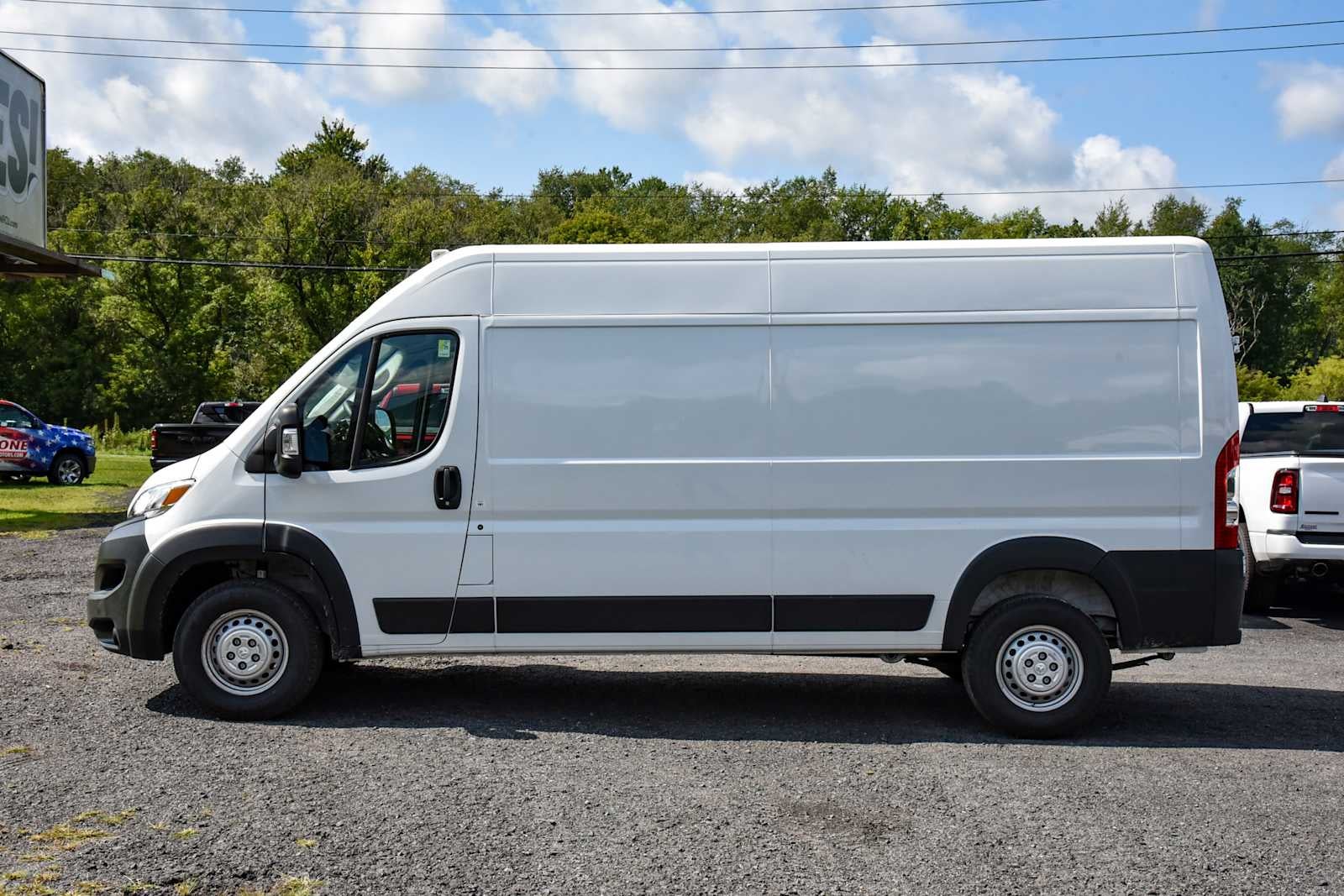 2026 RAM ProMaster Cargo Van Tradesman