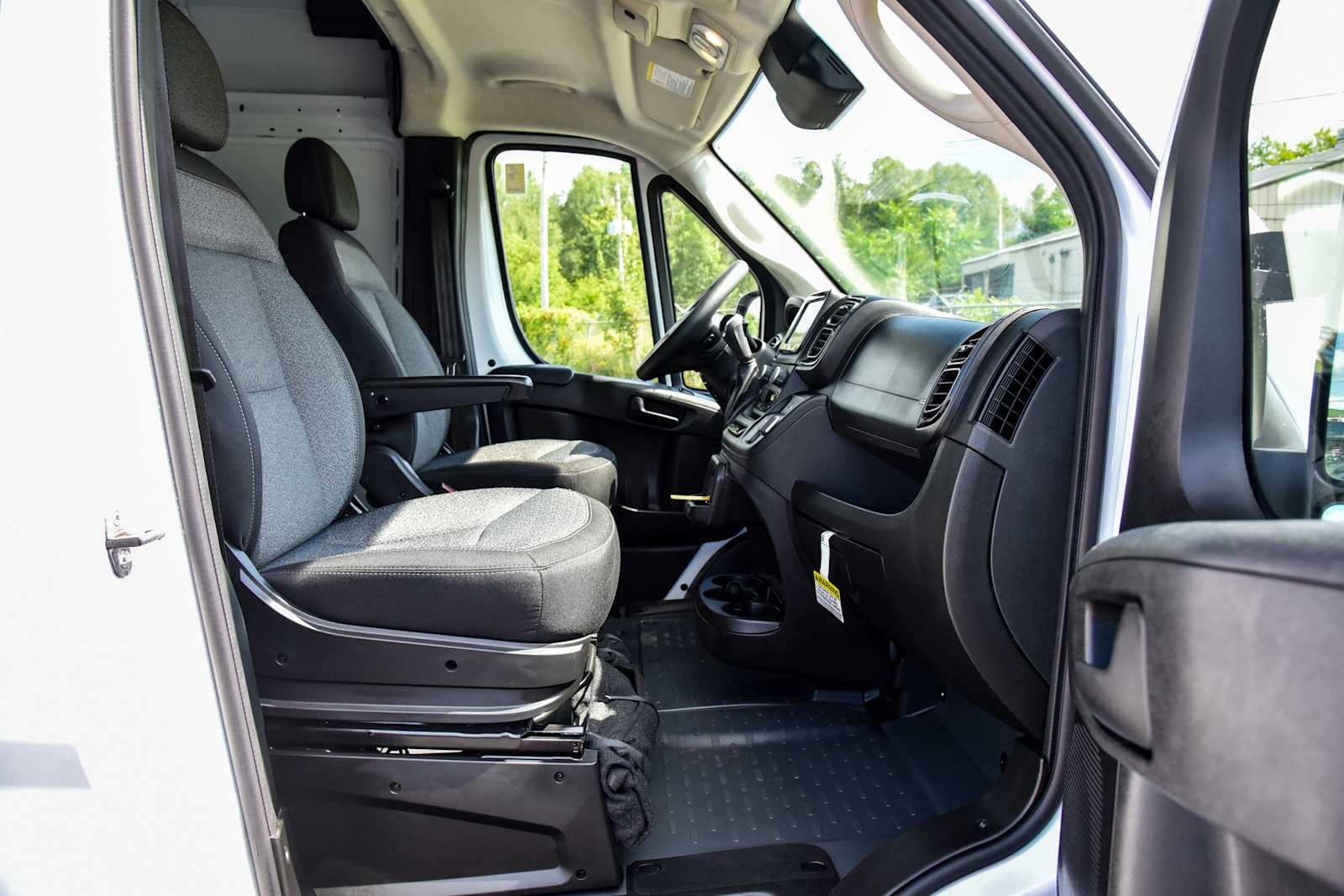 2026 RAM ProMaster Cargo Van Tradesman