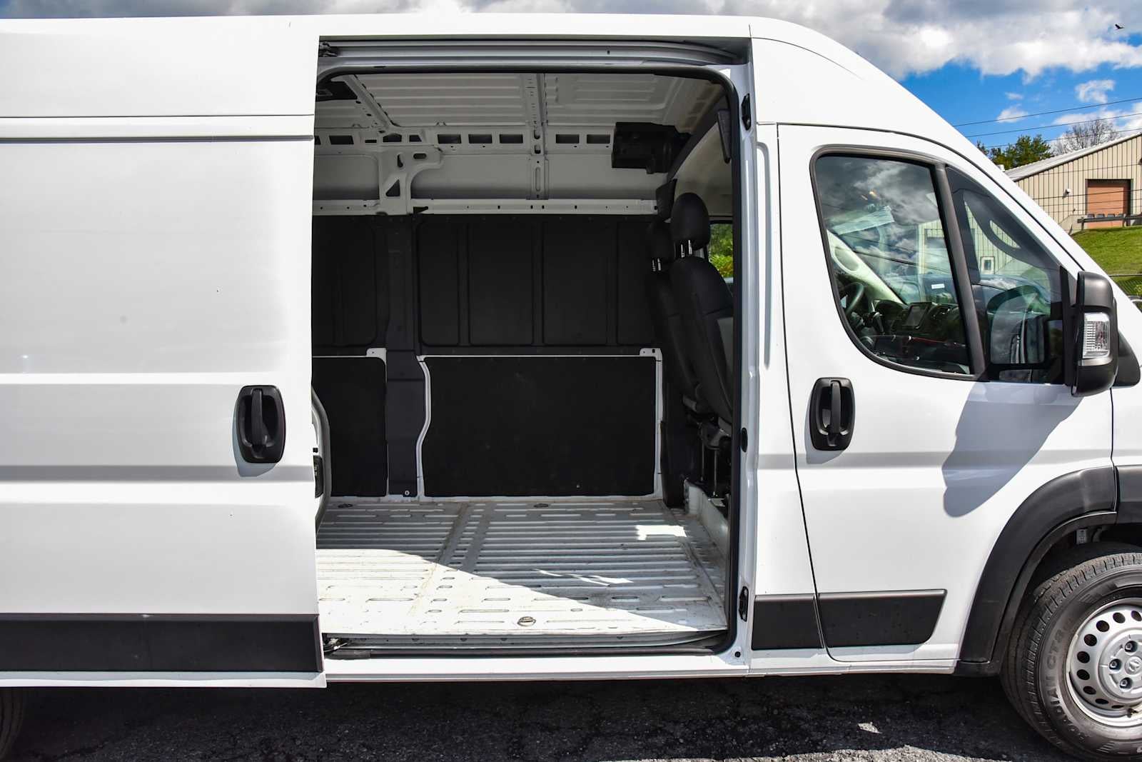 2026 RAM ProMaster Cargo Van Tradesman