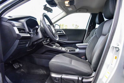 2024 Mitsubishi Outlander ES