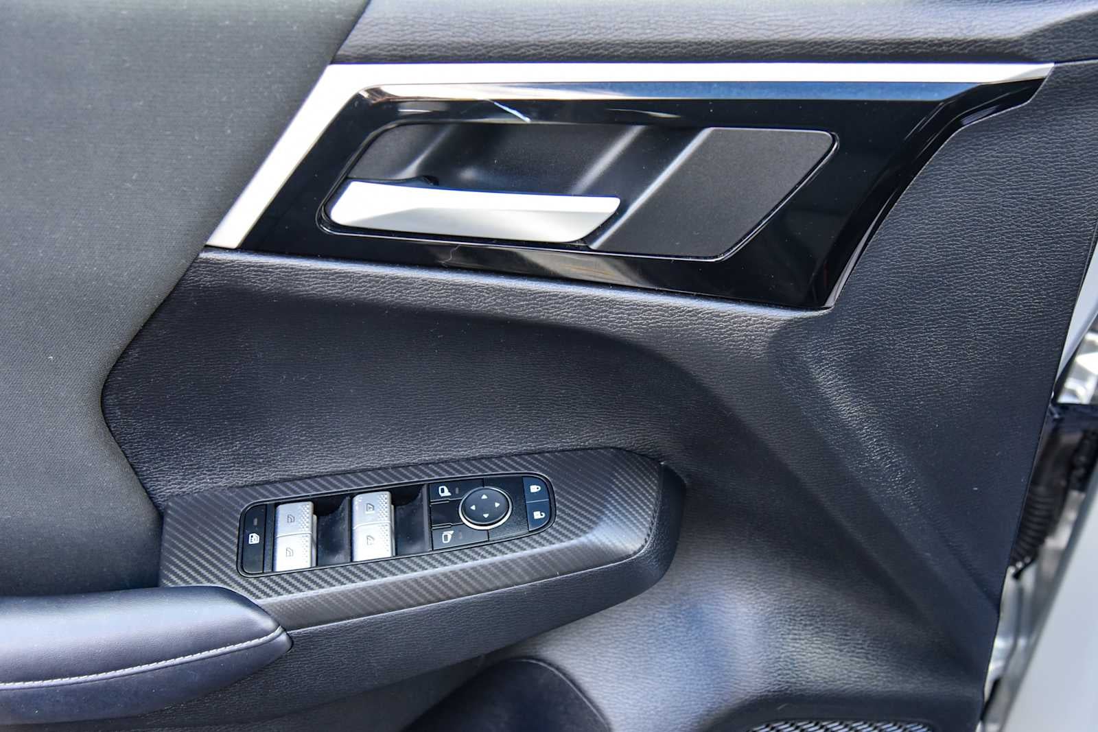 2024 Mitsubishi Outlander ES