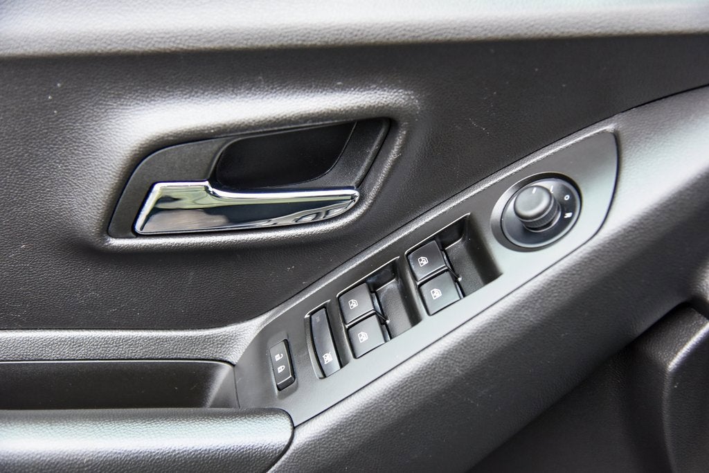 2022 Chevrolet Trax LS